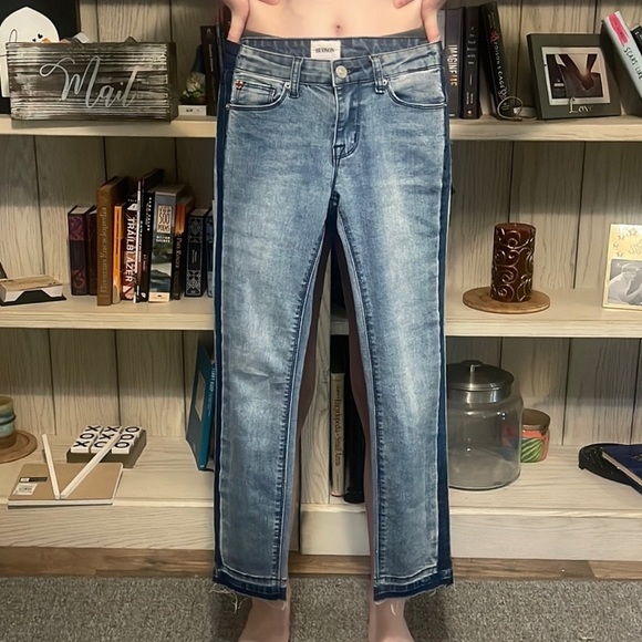 🍀5/$25🍀 Hudson denim jeans - Picture 2 of 10